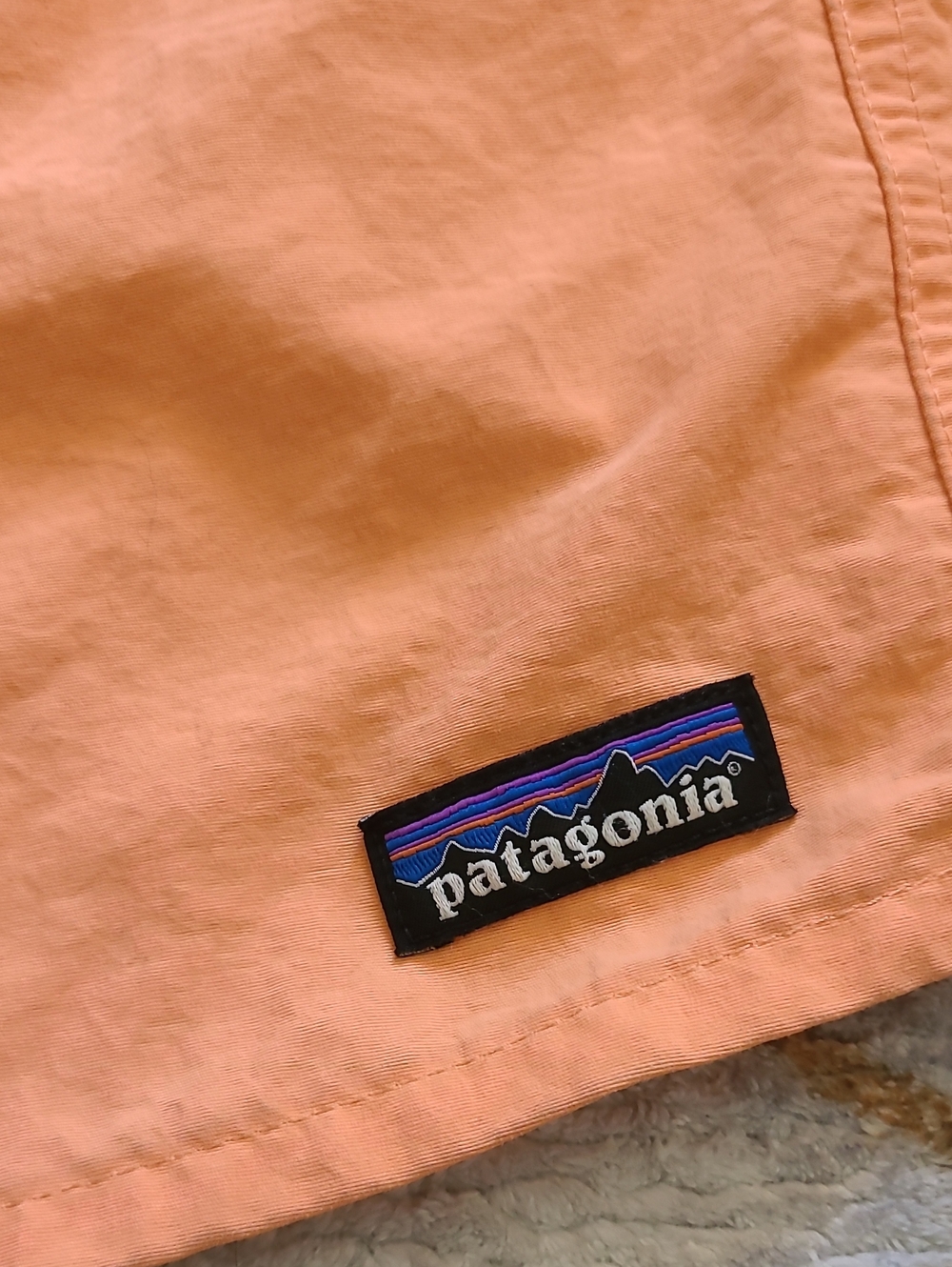 Patagonia Women’s Baggies Shorts L Tigerlily Orange - Picture 2 of 7